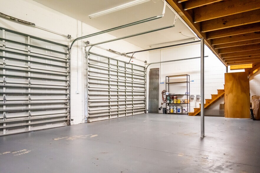 More Photos Of 223 N Causeway, New Smyrna Beach Medical For Sale