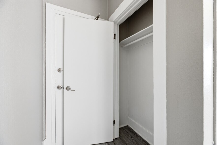 More Photos Of , Los Angeles Multifamily For Sale