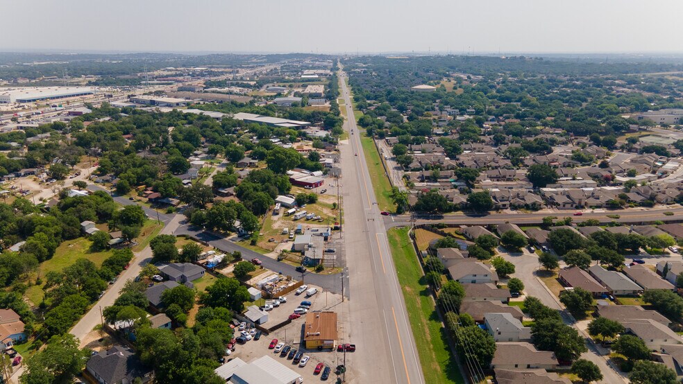 More Photos Of 5671 Randolph Blvd, San Antonio Freestanding For Sale