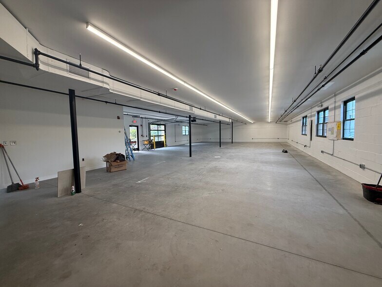 More Photos Of 70 Clematis Ave, Waltham Manufacturing For Lease