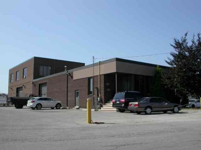 More Photos Of 15 Airview Rd, Toronto Service For Lease