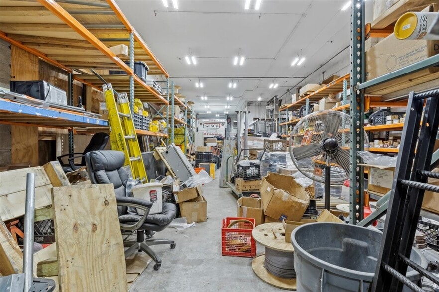 More Photos Of 24-65 46th St, Astoria Flex For Lease