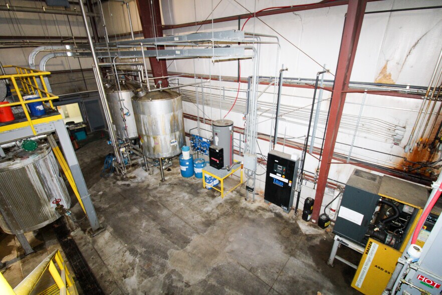 More Photos Of 5640 44th Ave S, Clinton Industrial For Sale