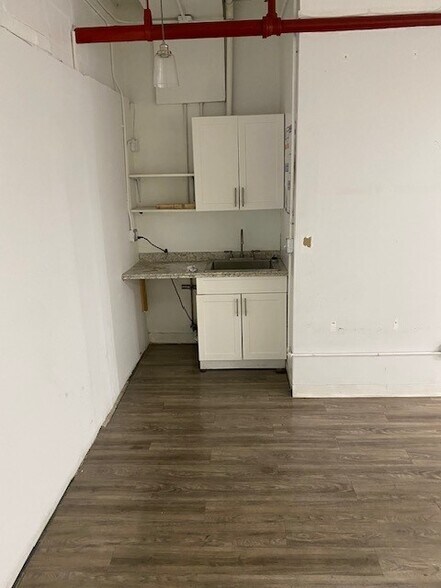 More Photos Of 243 W 30th St, New York Office For Lease