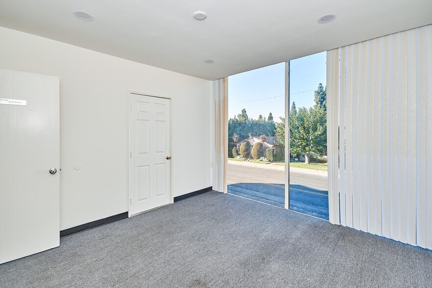 More Photos Of 1532-1538 W Commonwealth Ave, Fullerton Storefront Retail Residential For Lease