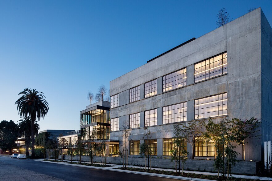 More Photos Of 1650 Euclid St, Santa Monica Office For Sale