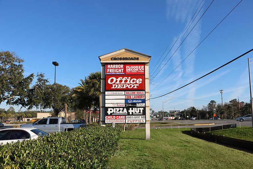 More Photos Of 8102 Blanding Blvd, Jacksonville Unknown For Lease