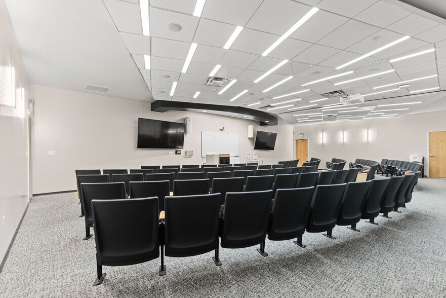 More Photos Of 4931 N 300 W, Provo Office For Lease