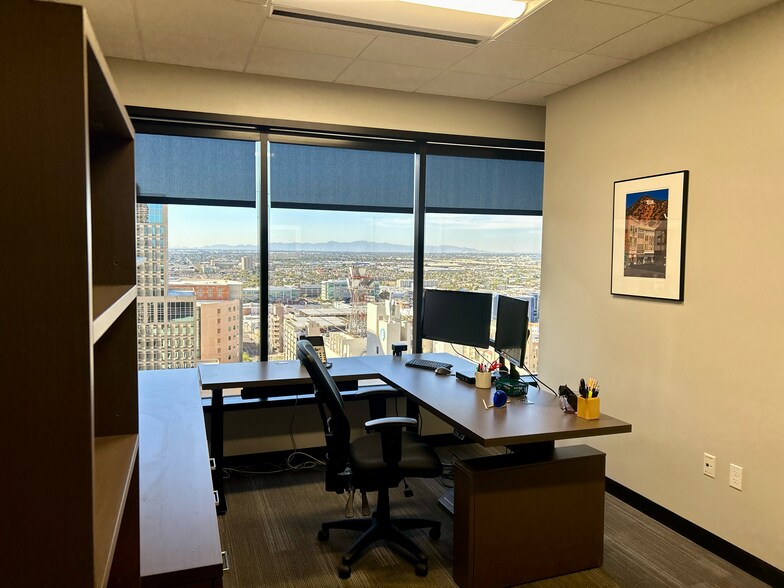 More Photos Of 40 N Central Ave, Phoenix Office For Lease