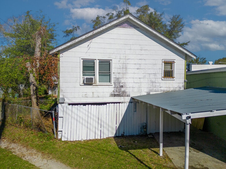 More Photos Of 2203 Skidaway Rd, Savannah Freestanding For Sale