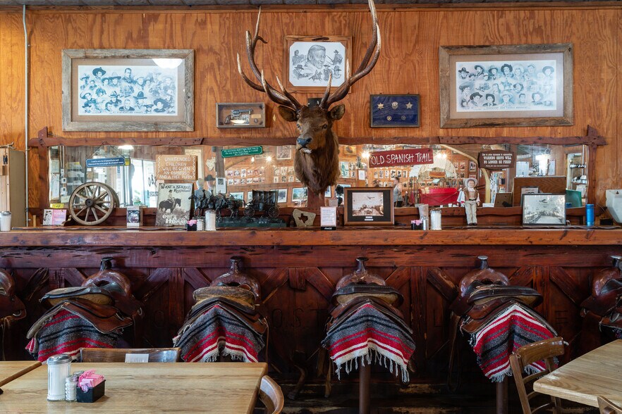 More Photos Of 311 Main St, Bandera Restaurant For Sale
