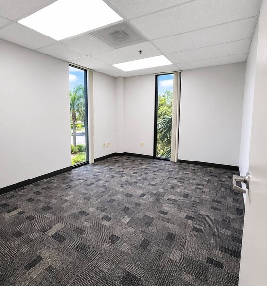 More Photos Of 6100 Griffin Rd, Davie Medical For Lease