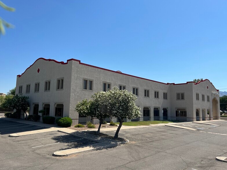 More Photos Of 7225 N Mona Lisa Rd, Tucson Medical For Lease