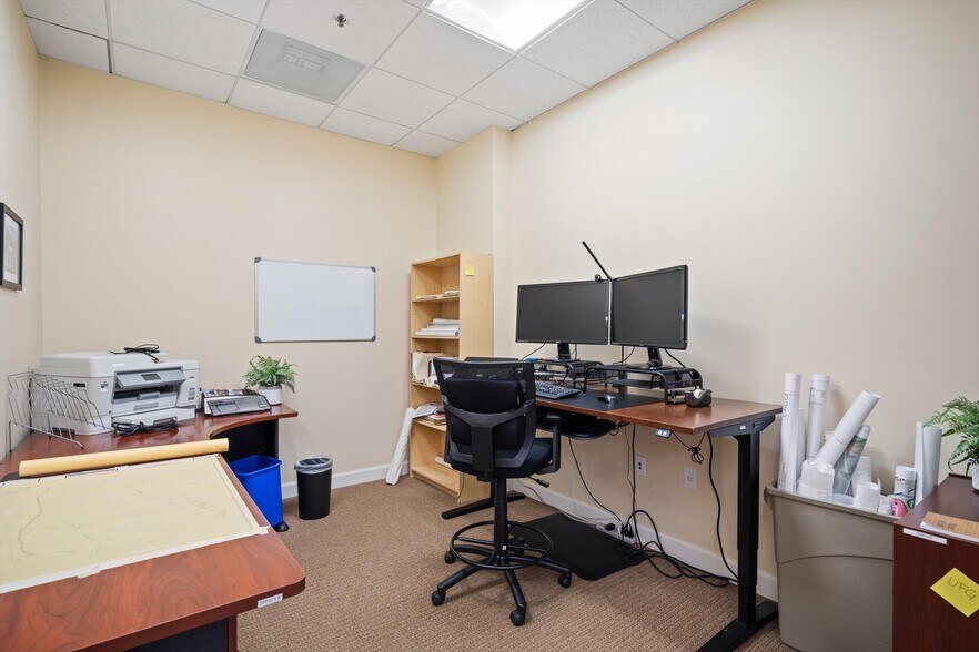 More Photos Of 1550 Airport Blvd, Santa Rosa Office For Lease