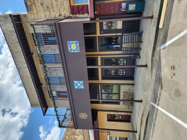 More Photos Of 412-414 Main St, Windom Restaurant For Sale
