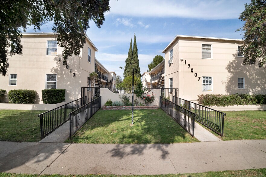 Primary Photo Of 17007-17013 Vanowen St, Van Nuys Apartments For Sale