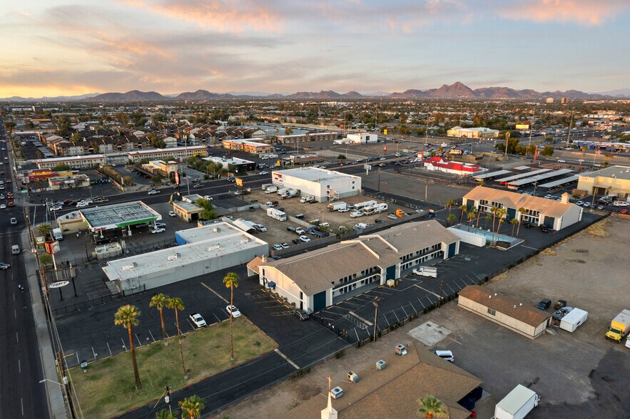 More Photos Of 4021 N 27th Ave, Phoenix Hotel For Sale