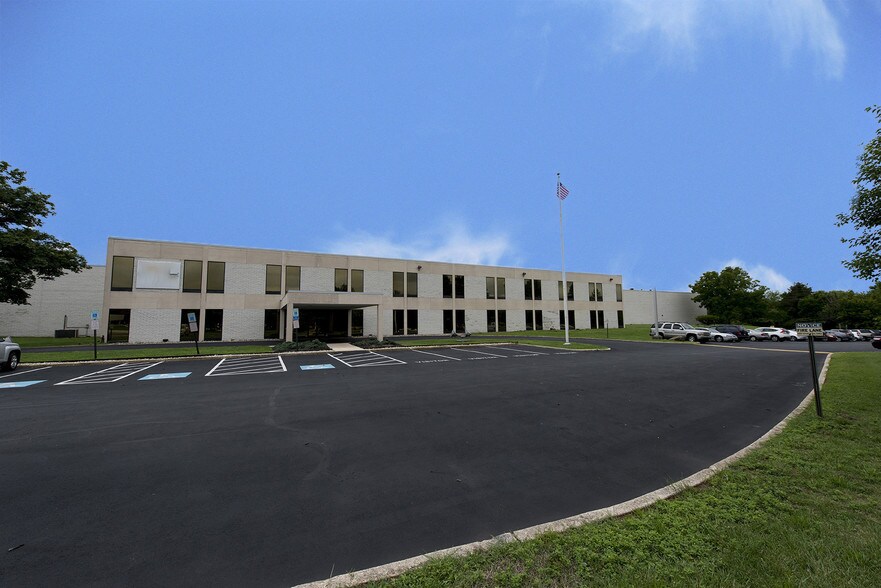 More Photos Of 2525 Monroe Blvd, Norristown Distribution For Lease