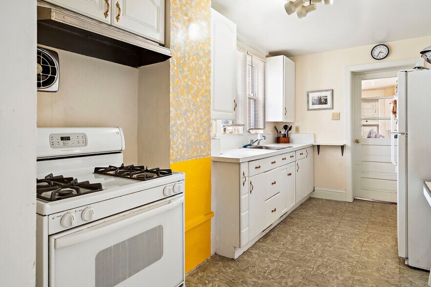 More Photos Of 239 State Route 79, Marlboro General Retail For Sale