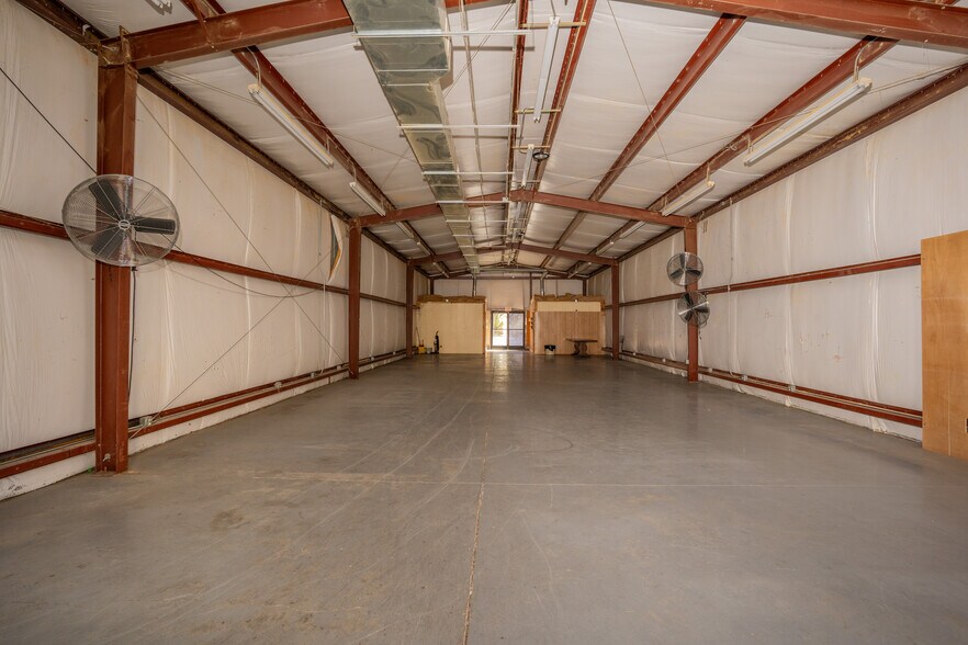 More Photos Of 23 Desai Ln, Ringgold Industrial For Lease