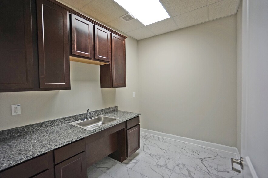 More Photos Of 23410 Grand Reserve Dr, Katy Unknown For Lease