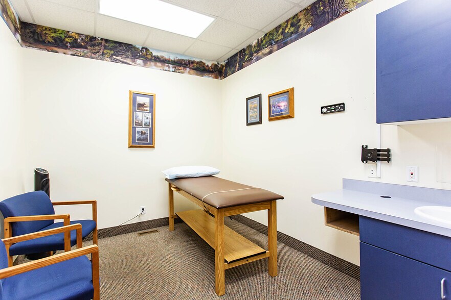 More Photos Of 1263 Bennett Ave, Burley Medical For Sale