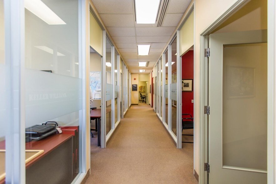 More Photos Of 245 Menten Pl, Ottawa Office For Lease