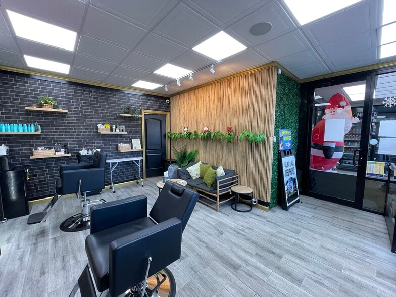 More Photos Of 701-705 Walt Whitman Rd, Melville Storefront For Sale