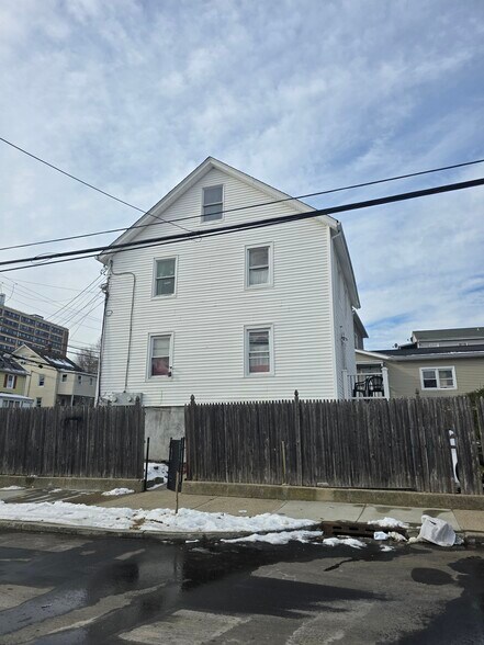 More Photos Of 125 Richmond Hill Ave, Stamford Apartments For Sale