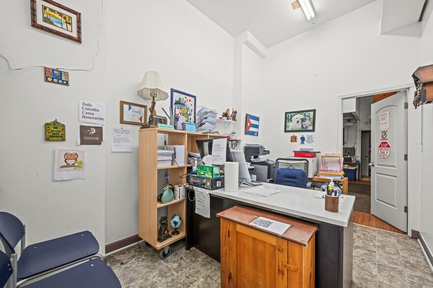 More Photos Of 2822 N Milwaukee Ave, Chicago Storefront Retail Residential For Sale