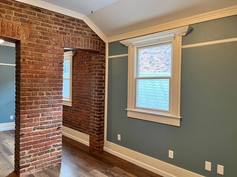 More Photos Of 437-439 Main St, Placerville Storefront Retail Office For Lease