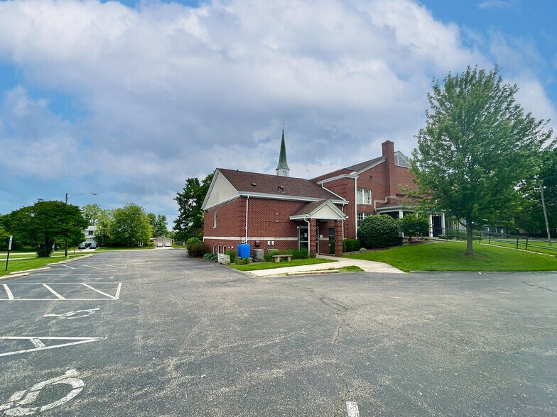 More Photos Of 11565 Pippin Rd, Cincinnati Religious Facility For Sale