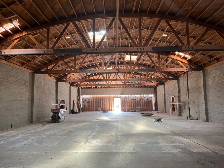 Primary Photo Of 540 N Western Ave, Los Angeles General Retail For Lease