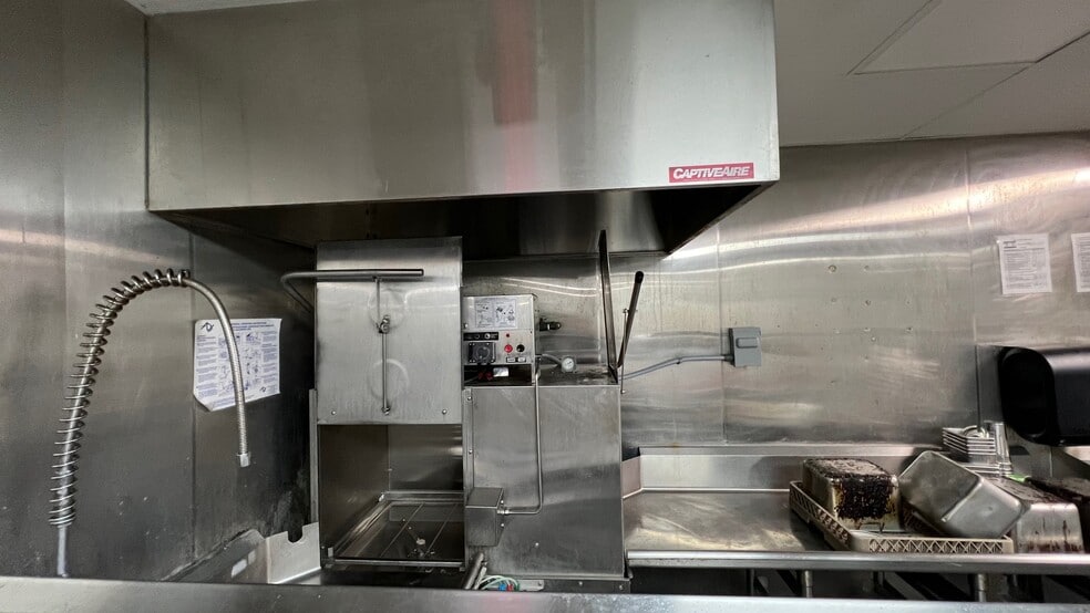 More Photos Of 6200 College Dr, Suffolk General Retail For Lease