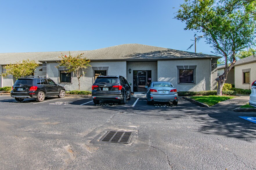 More Photos Of 13555 Automobile Blvd, Clearwater Medical For Lease