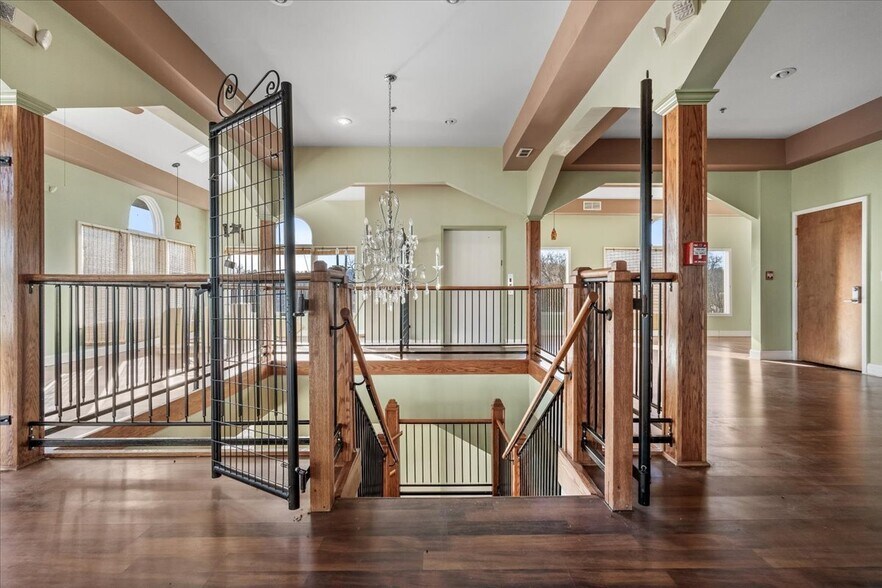 More Photos Of 1903 Grand Central Ave, Vienna General Retail For Sale