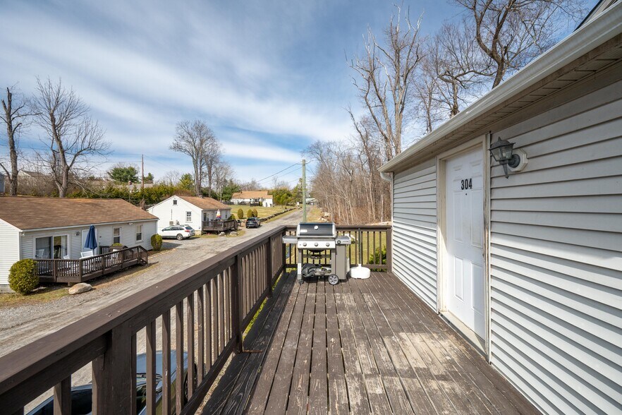 More Photos Of , Brookfield Unknown For Sale