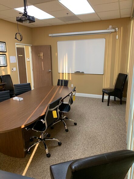 More Photos Of 3000 Bunsen Ave, Ventura Manufacturing For Lease