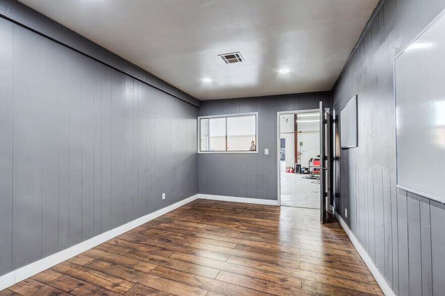 More Photos Of 448 S Pershing Ave, San Bernardino Warehouse For Lease