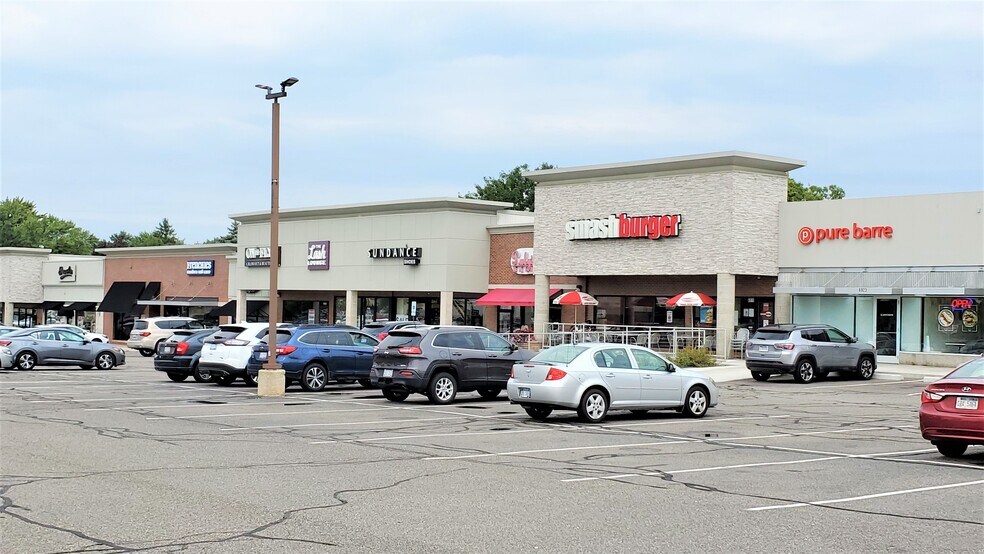 More Photos Of 6873-6931 Orchard Lake Rd, West Bloomfield Freestanding For Lease