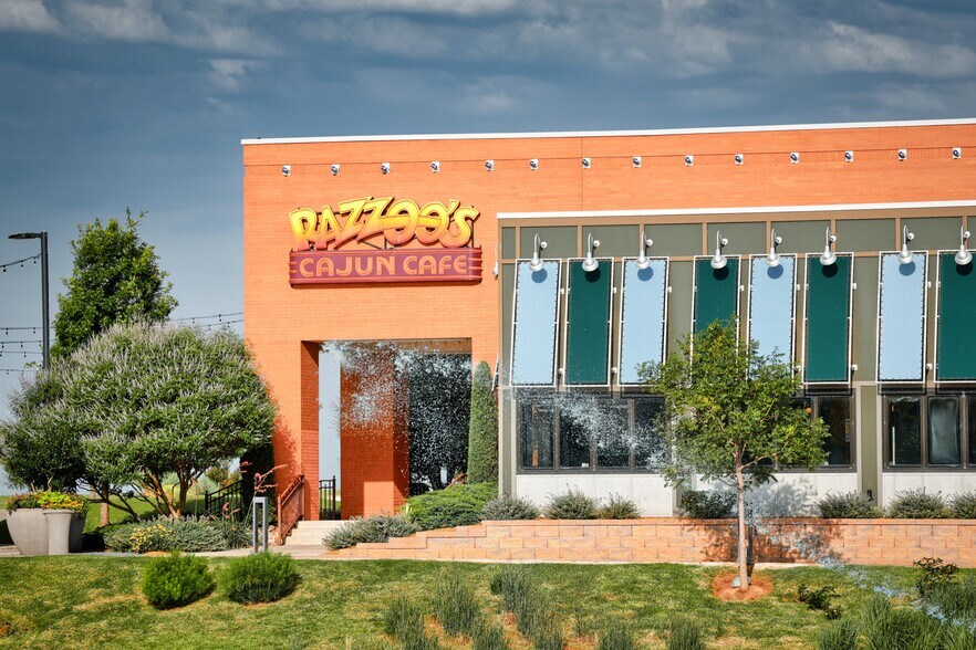 More Photos Of 1340 W Memorial Rd, Oklahoma City Restaurant For Lease