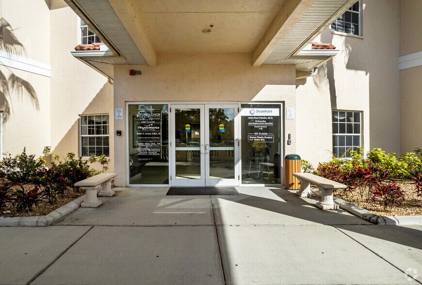 More Photos Of 836 Sunset Lake Blvd, Venice Medical For Sale