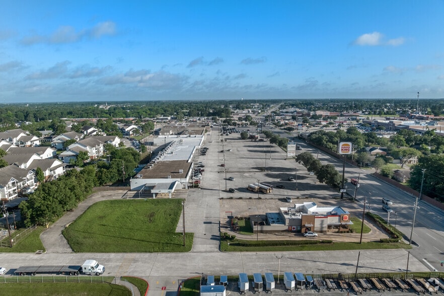 More Photos Of 18311-18433 Kuykendahl Rd, Spring Unknown For Lease