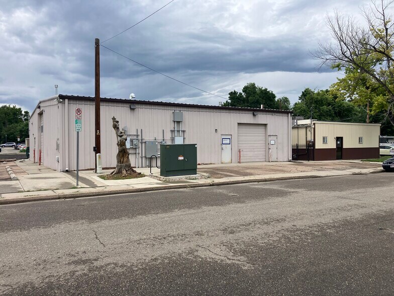 More Photos Of 127-129 S Cleveland Ave, Loveland Showroom For Lease