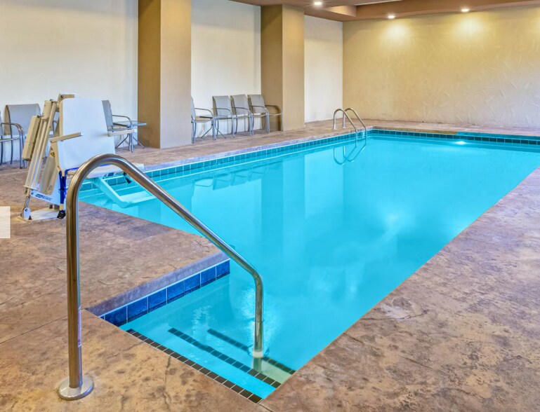 More Photos Of 406 Heather Rd, Guthrie Hotel For Sale