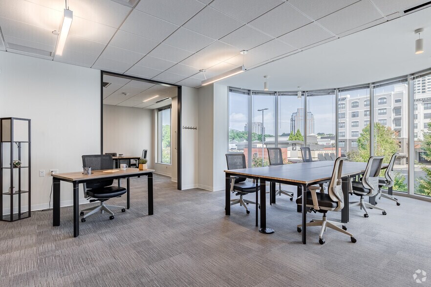 More Photos Of 121 Perimeter Ctr W, Atlanta Coworking Space