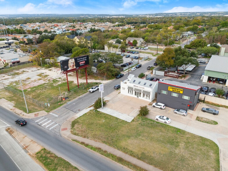 More Photos Of 7700 N Lamar Blvd, Austin Storefront Retail Office For Sale
