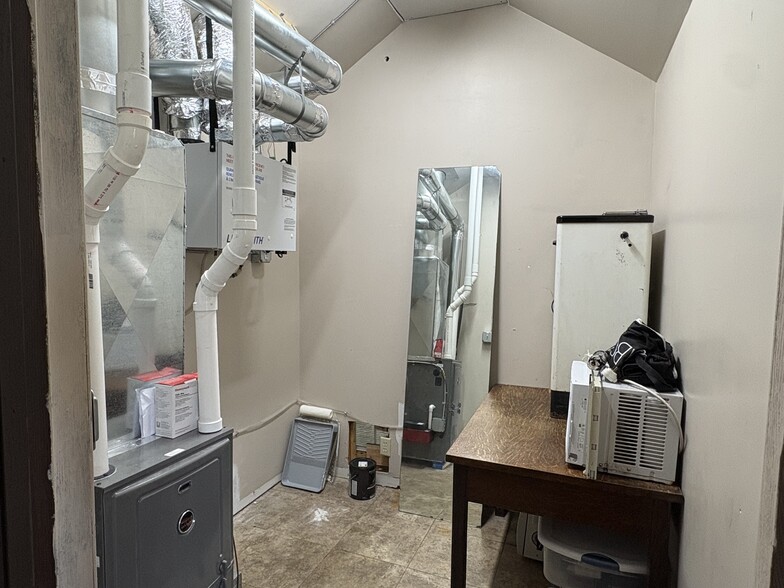 More Photos Of 15 W Redwing St, Duluth Office Residential For Sale