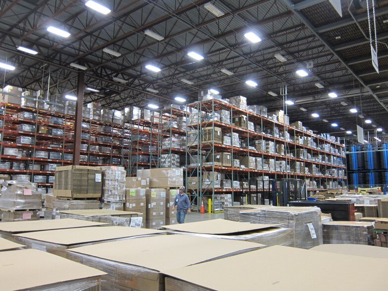 More Photos Of 208 Copper Top Ln NE, Cleveland Warehouse For Lease