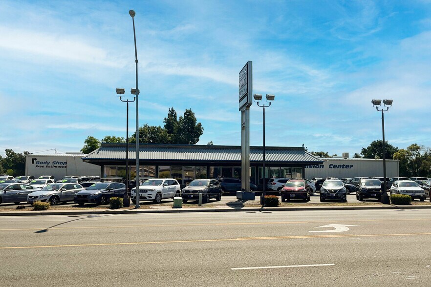 More Photos Of 2520 Cohasset Rd, Chico Auto Dealership For Sale